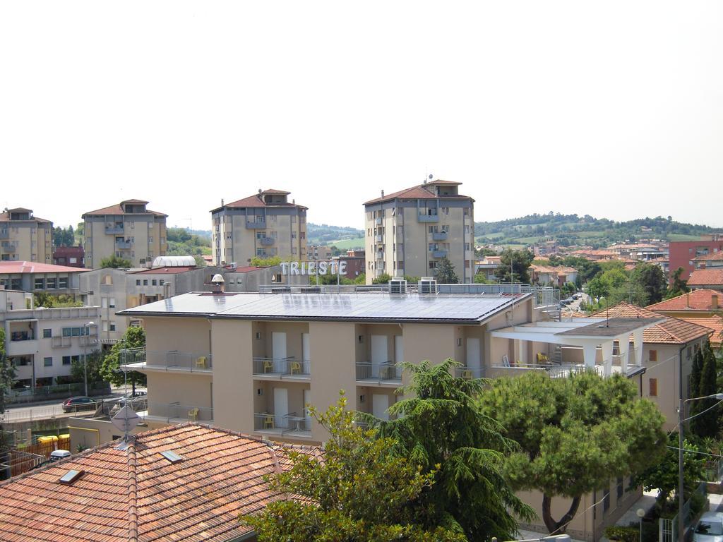 Hotel Trieste Senigallia Eksteriør billede